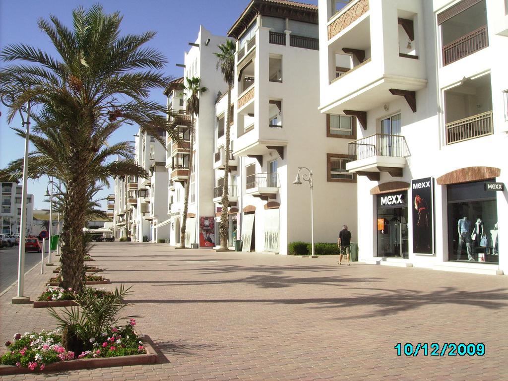 Islane Apartment