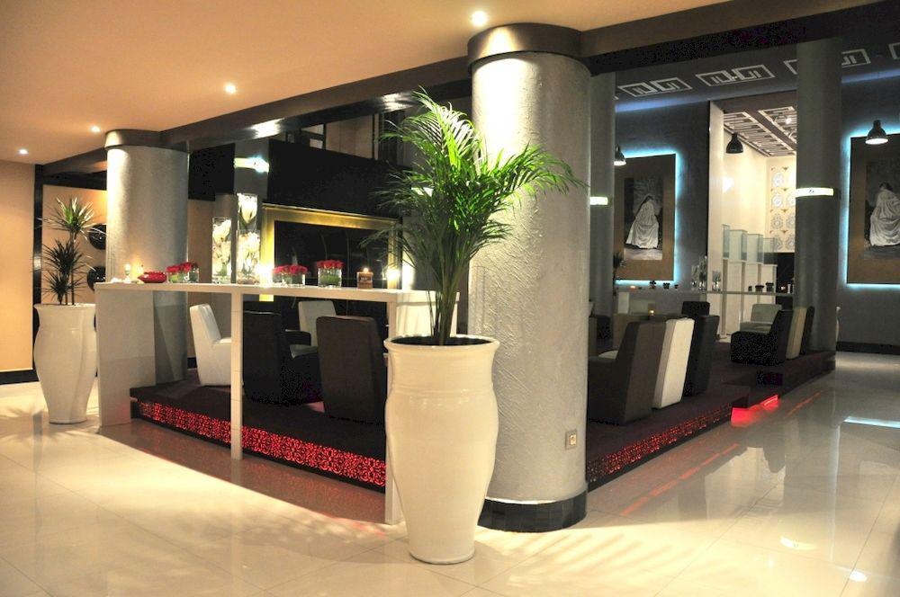 La Hotel