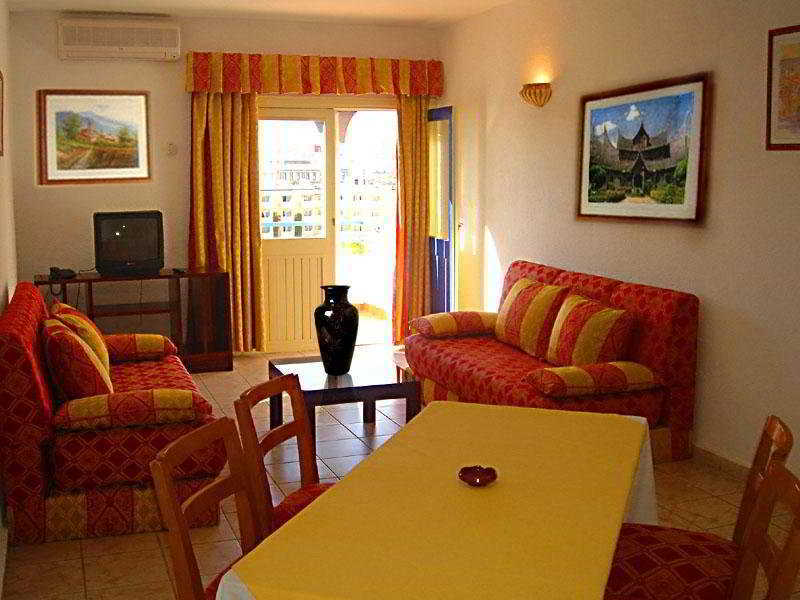 Anezi Tower Hotel