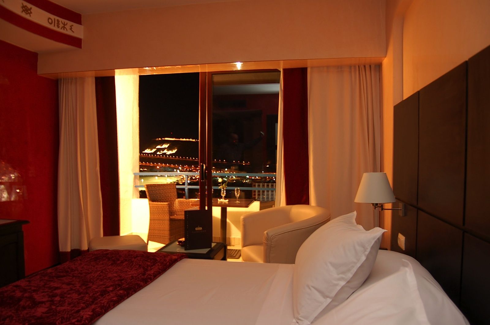 Hotel Anezi Tower 4*