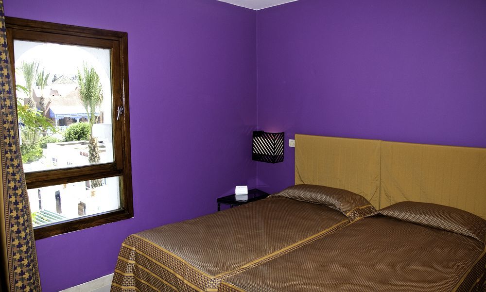 El Pueblo Tamlelt Hotel