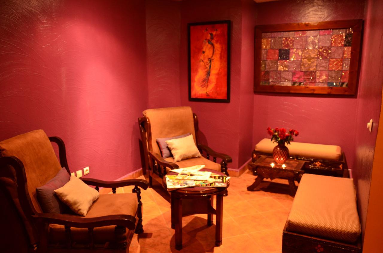 El Pueblo Tamlelt Hotel 3*