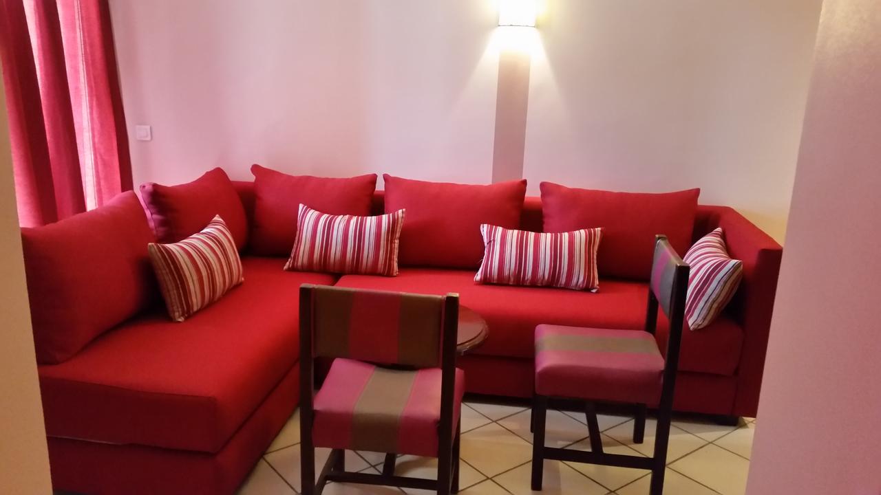 New Farah Hotel