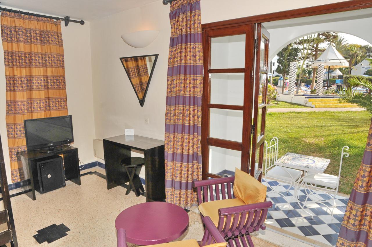 El Pueblo Tamlelt Hotel 3*