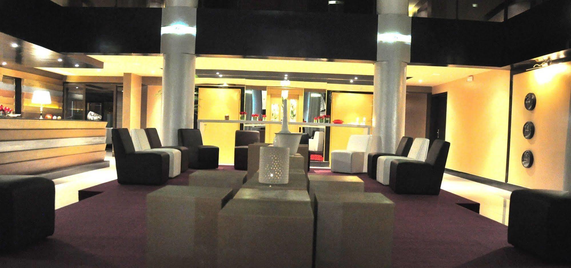La Hotel 4*