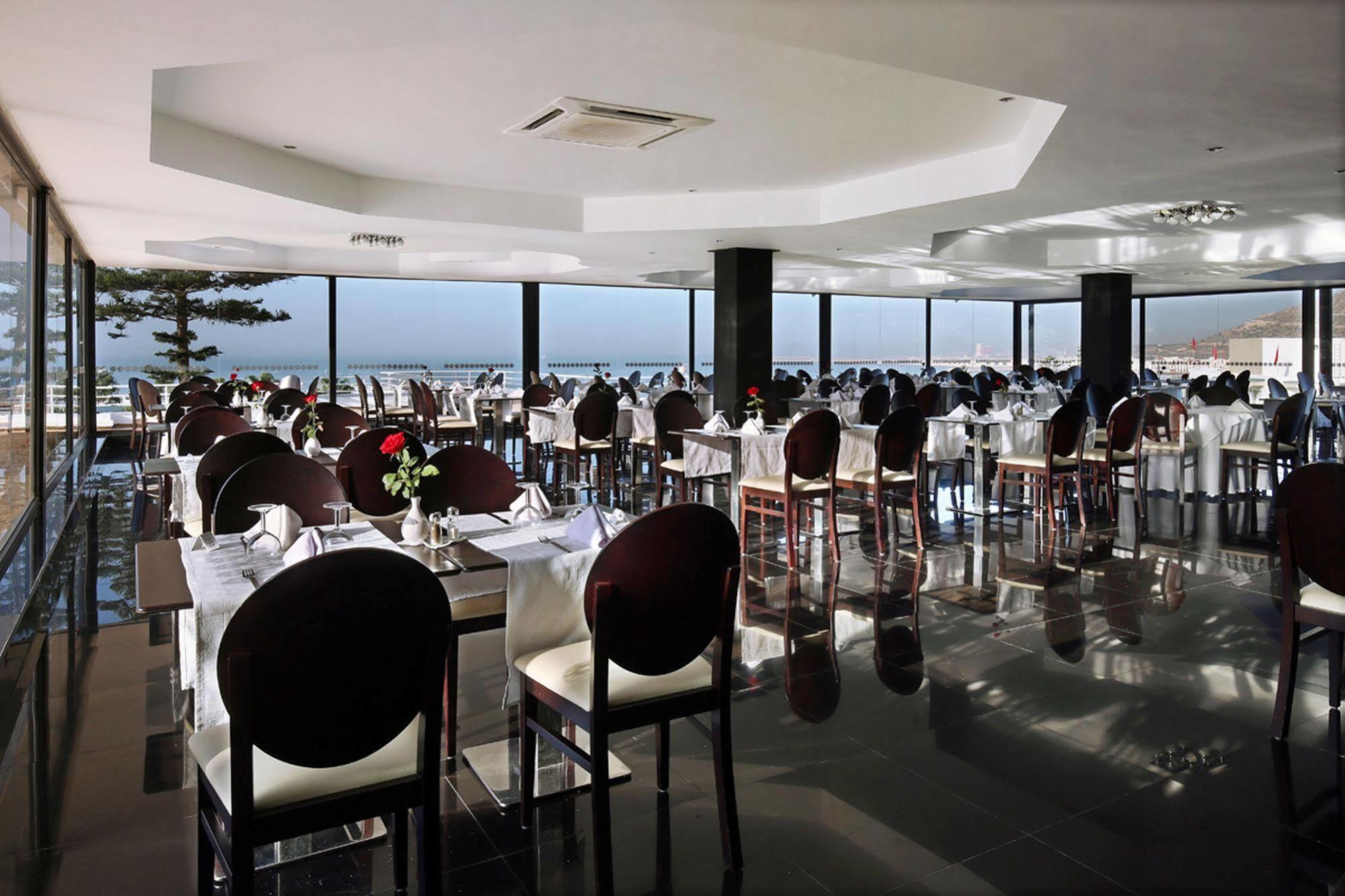Anezi Aparthotel