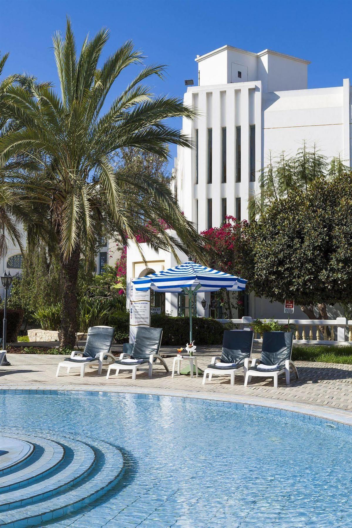 Tivoli Hotel 4*