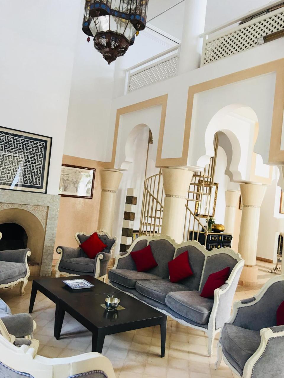 Des Golfs Riad 3*
