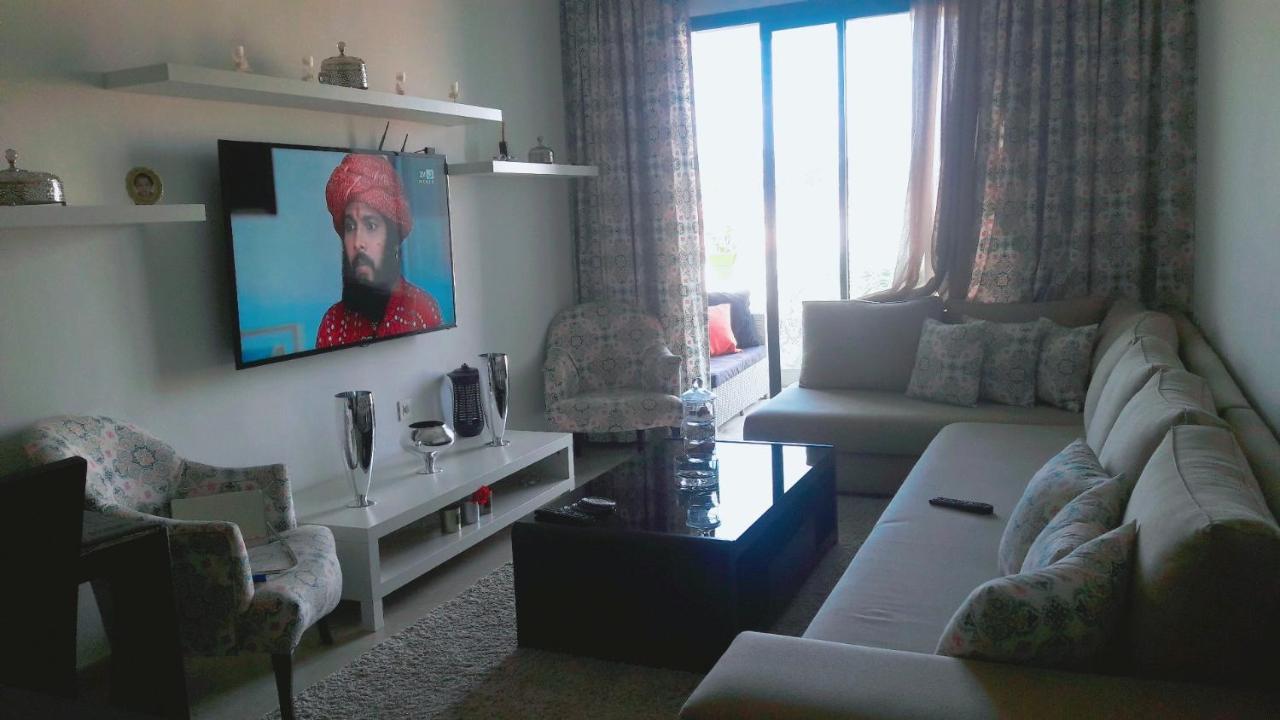 Apartment Bay