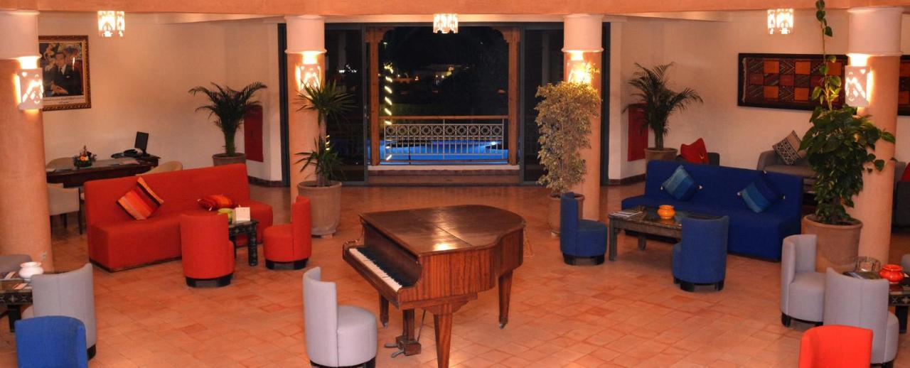 Borjs & Hotel