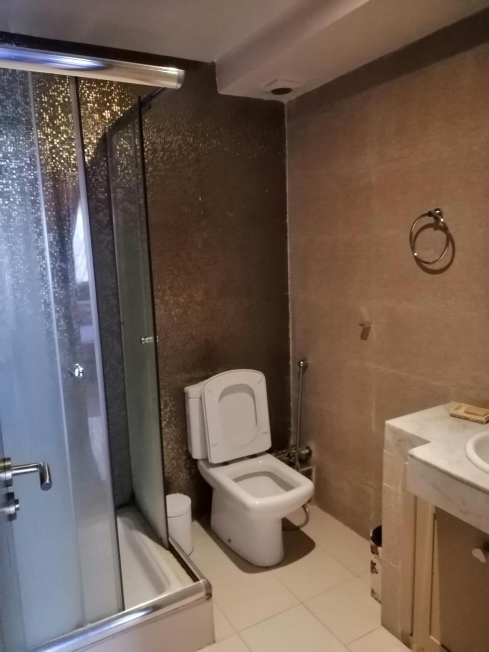 Islane Apartment