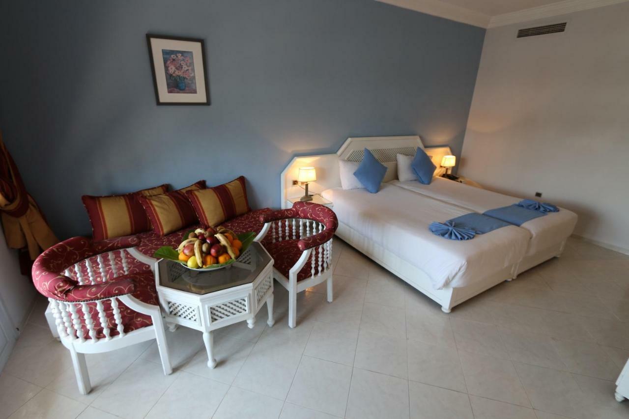 Tivoli Hotel 4*