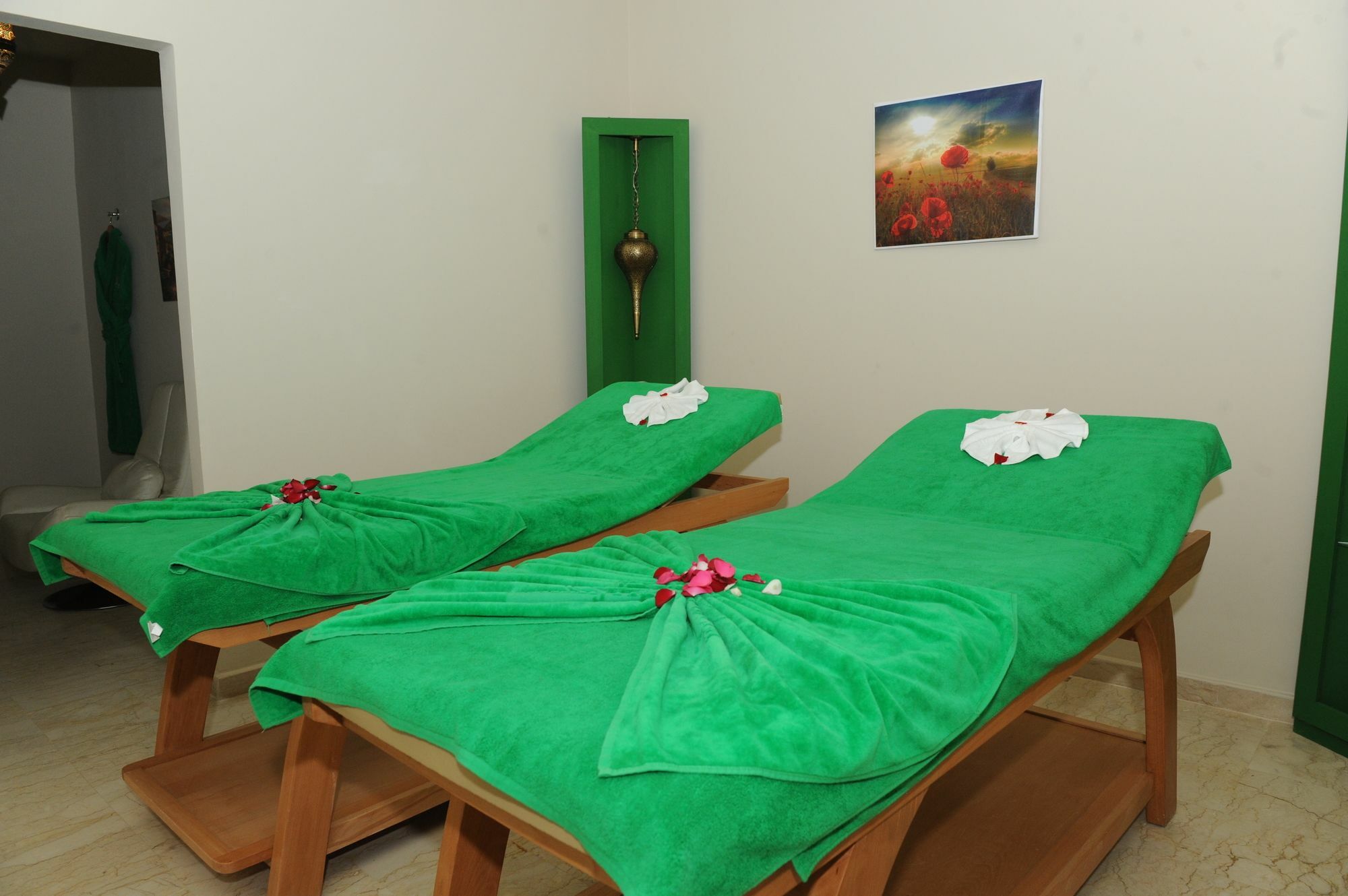 Prestige Boutique & Hotel