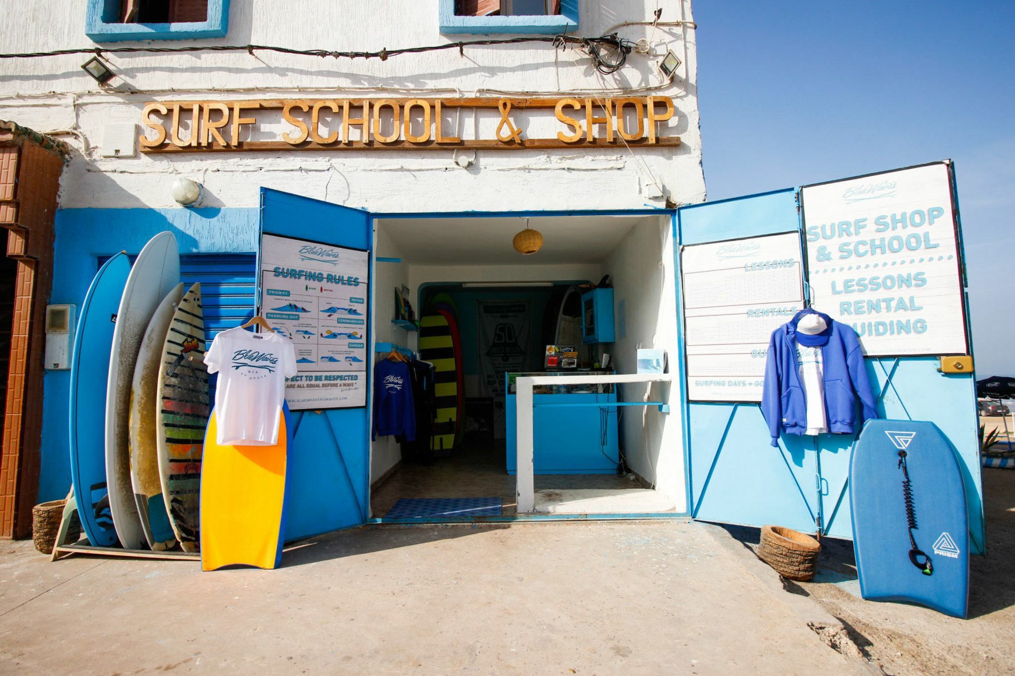 Blue Waves Surf House Guest house