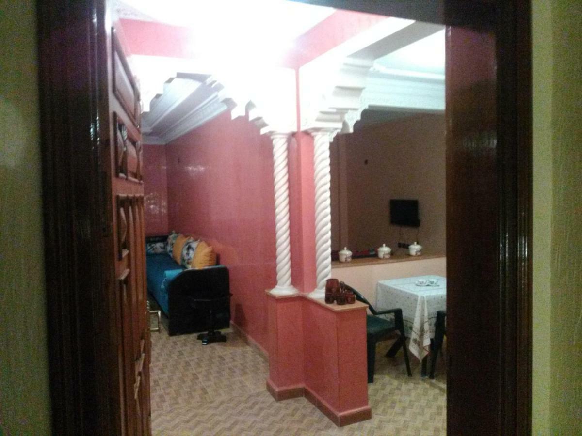 Spacieux Destine Aux Familles Apartment
