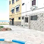 منزل هادئ قرب الشاطئ