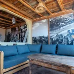 Anza Surfhouse