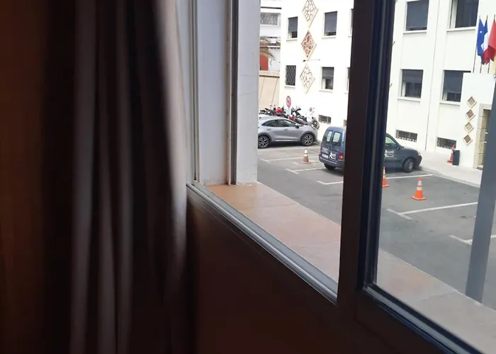 Merry Hotel