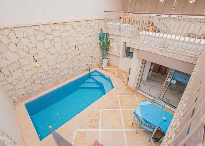Villa Avec Piscine Chauffee A Seulement 10Min De La Mer !