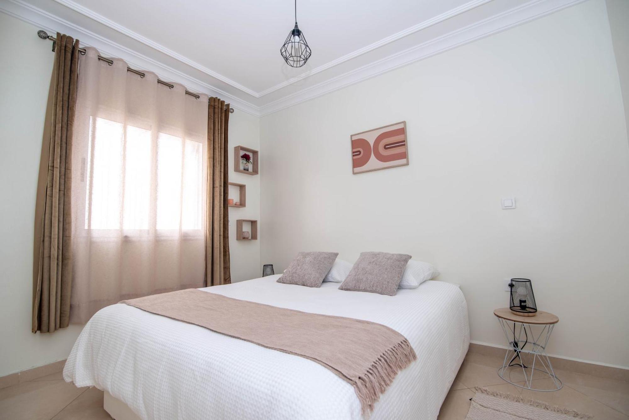 Private - Just Like Apartment *