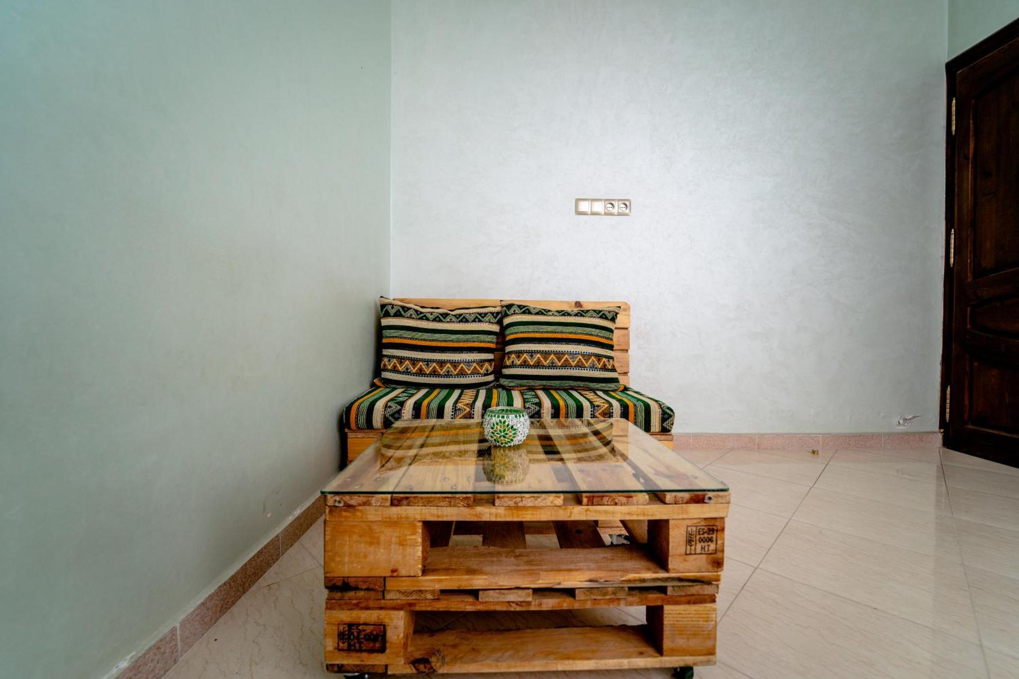 Hostel Tigmi Ossmon *
