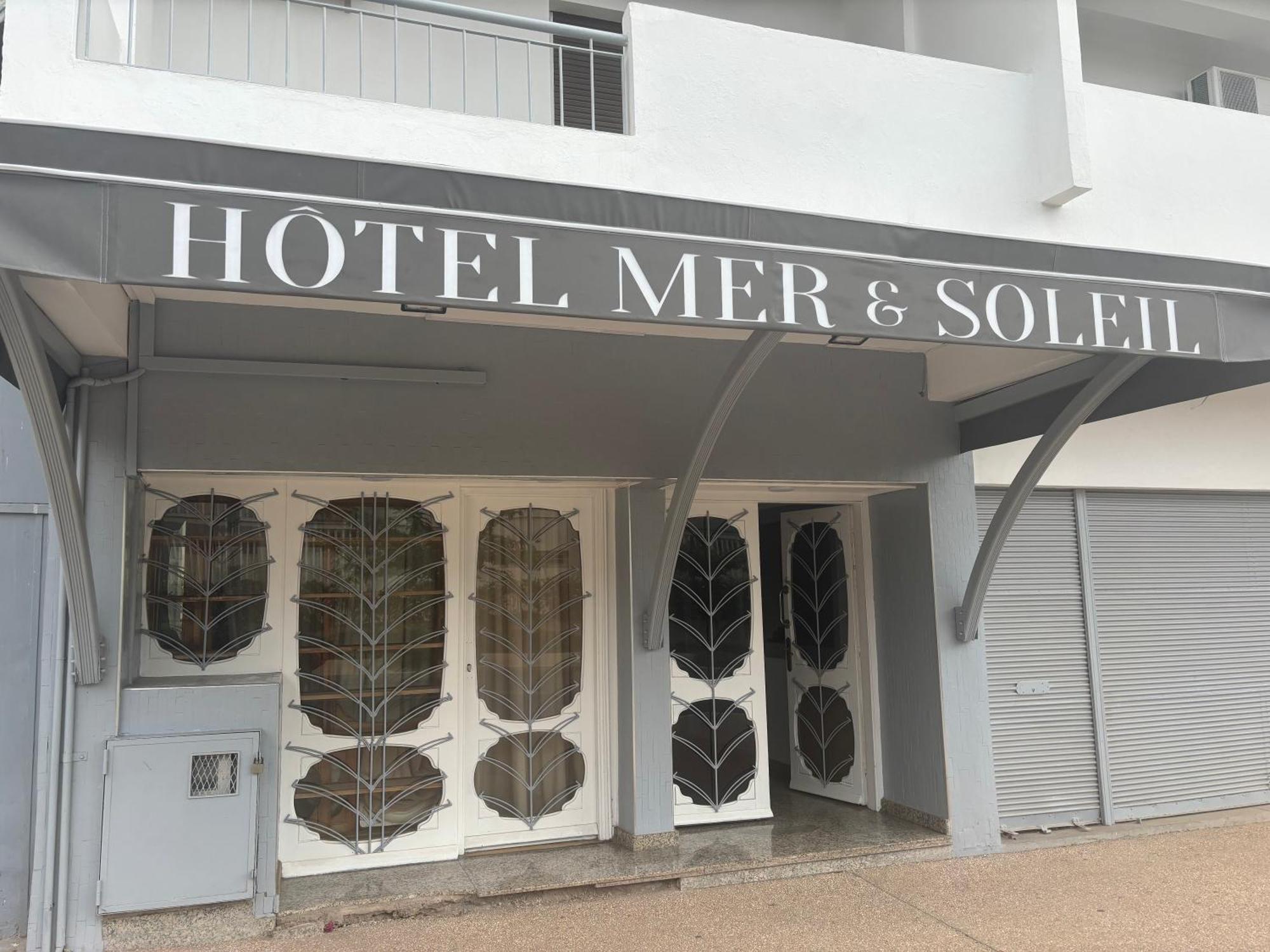 Et Soleil Hotel *