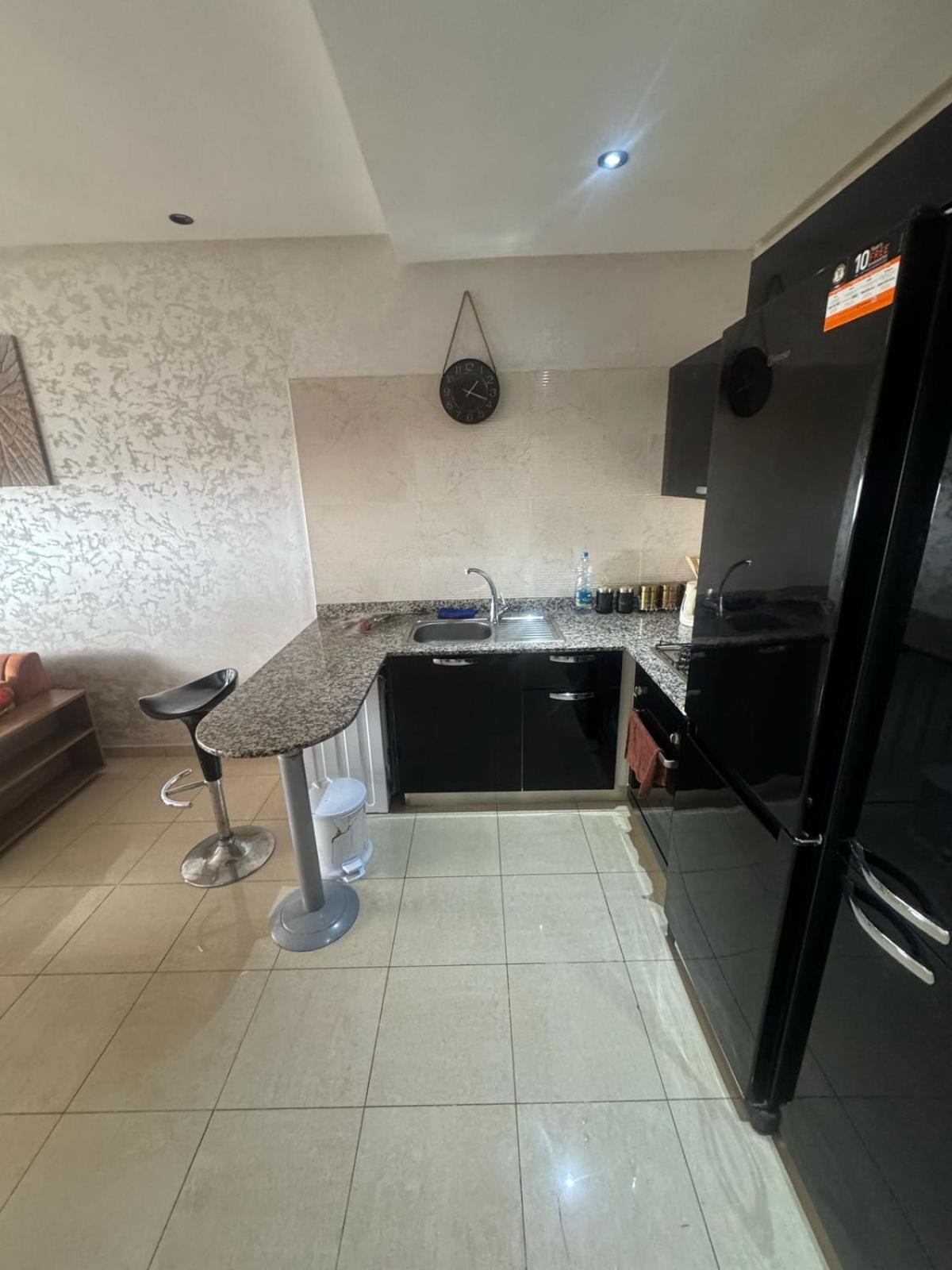 Apartment Poolside Comfort , Balcony View , Near Marina & Souk El Had Agadir