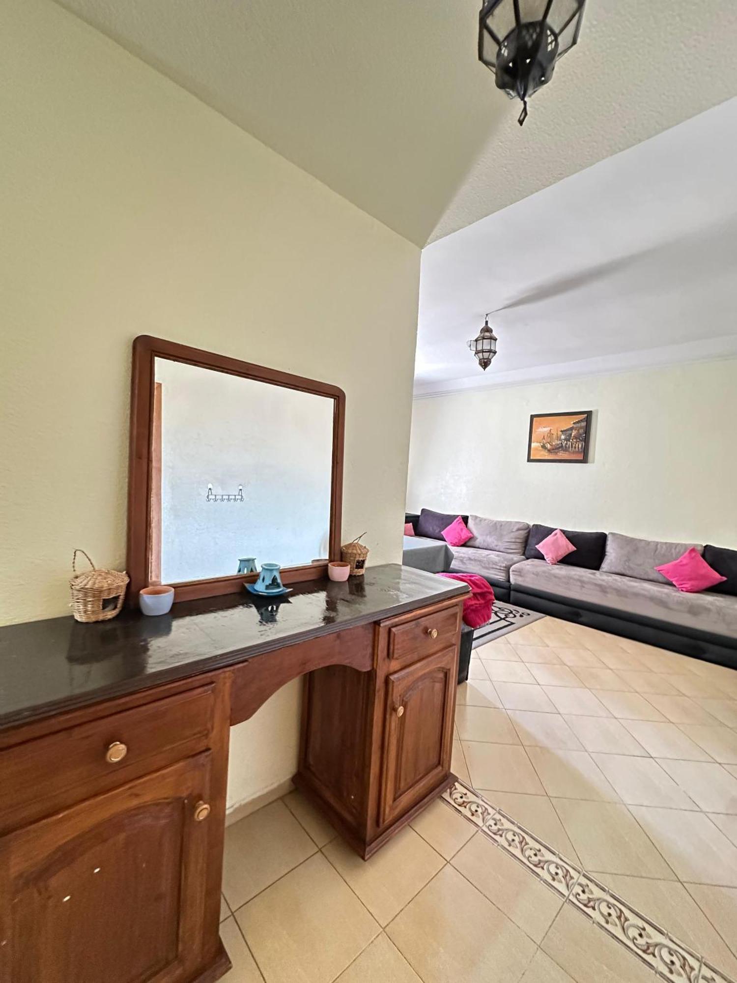 Air-conditioned Oumlil Apartment *