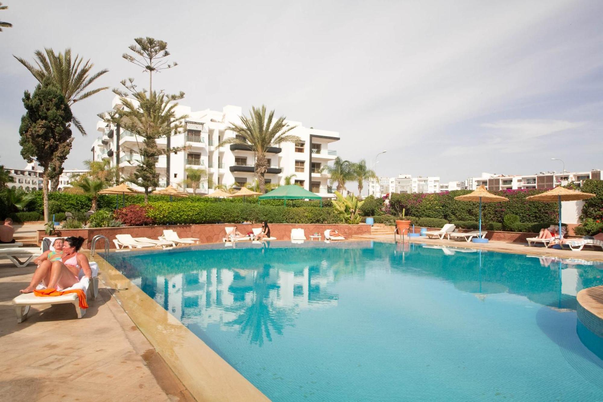 Intouriste Aparthotel 4*