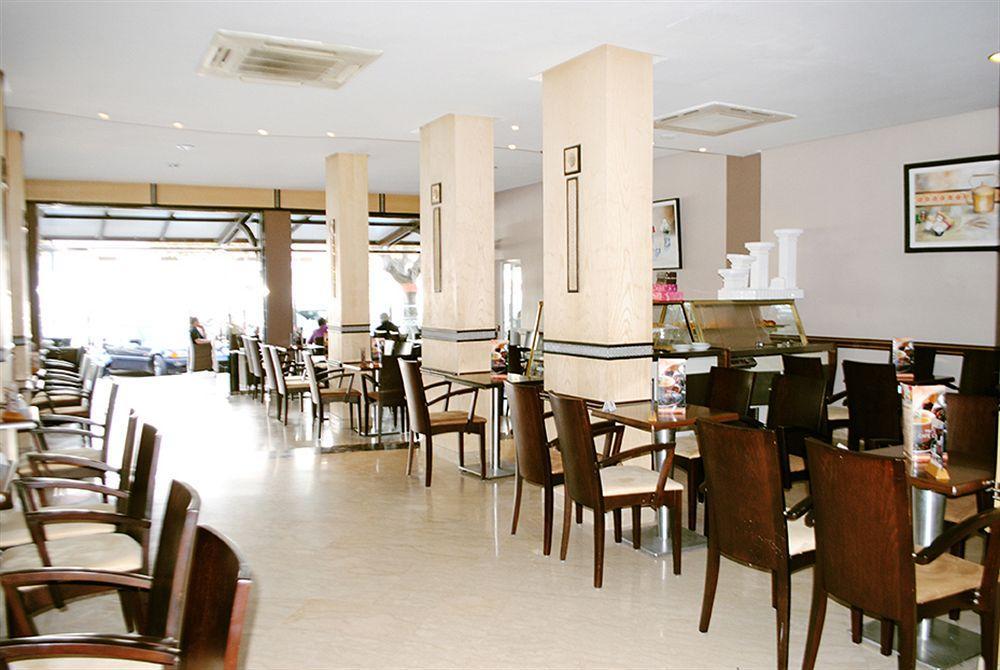 Hoteliere Fleurie Hotel