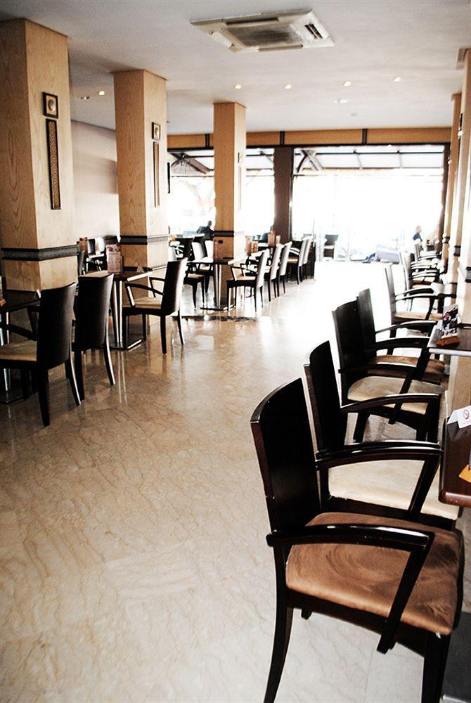 Hoteliere Fleurie Hotel 3*