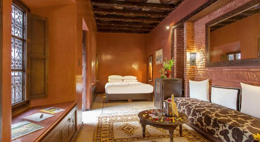 Anezi Aparthotel