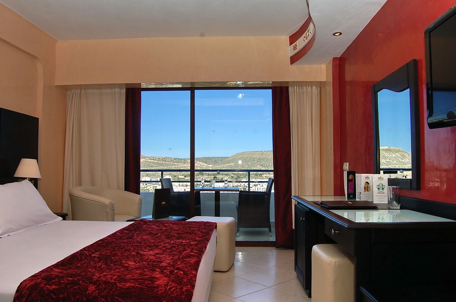 Anezi Aparthotel