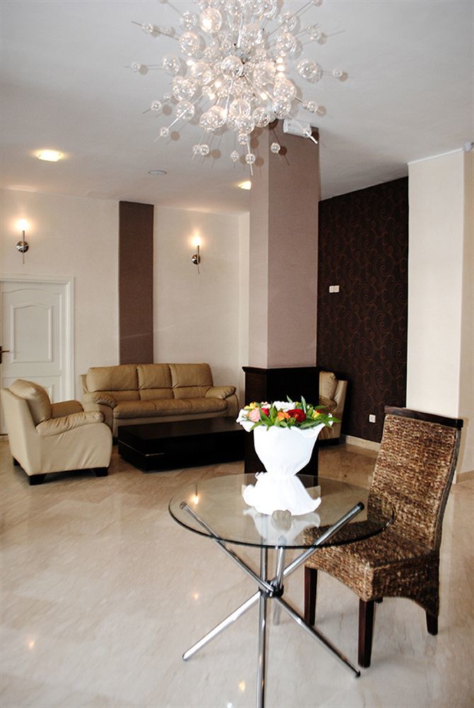 Hoteliere Fleurie Hotel