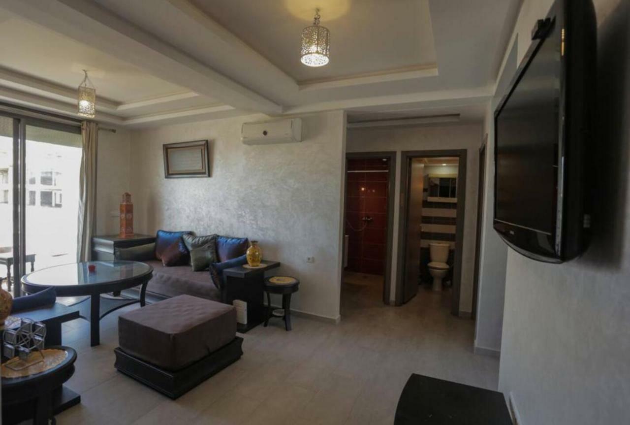 Apartment Daroune 1 *