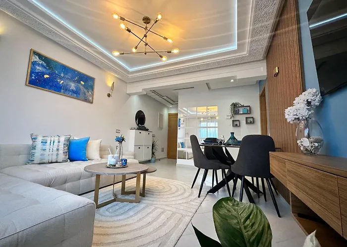Chic Beachside Apt,Mountain View