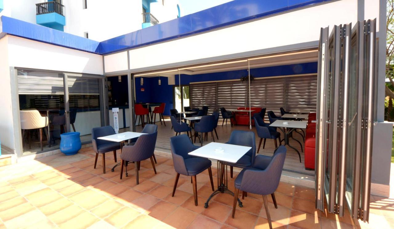 Hotel Oasis &