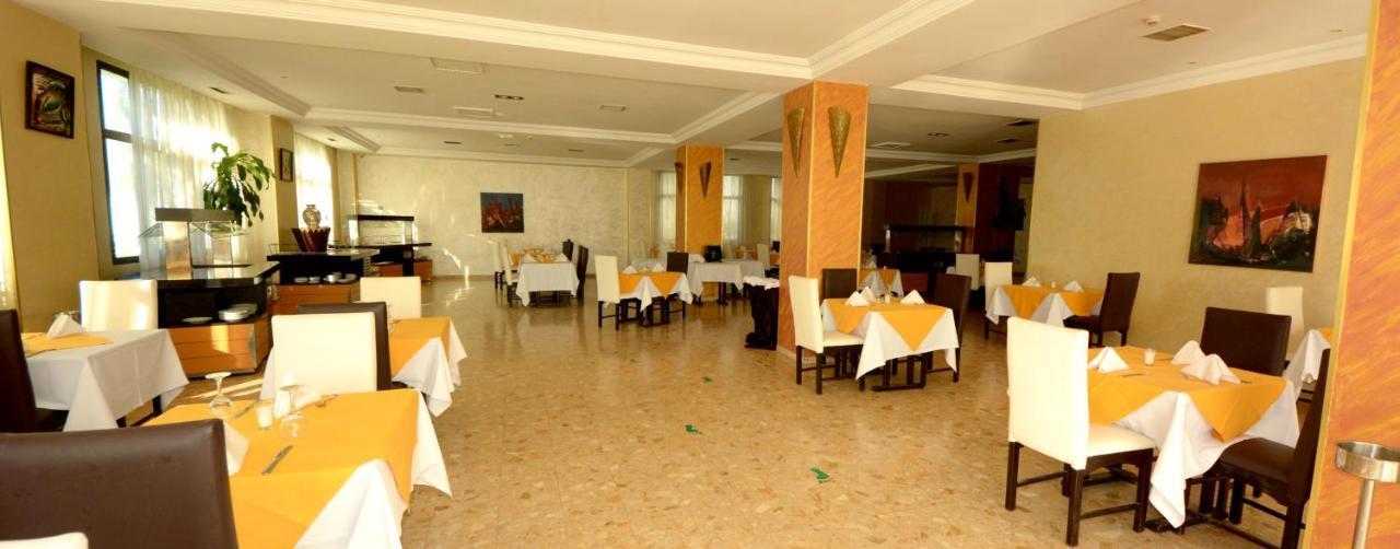 Hotel Oasis & Agadir