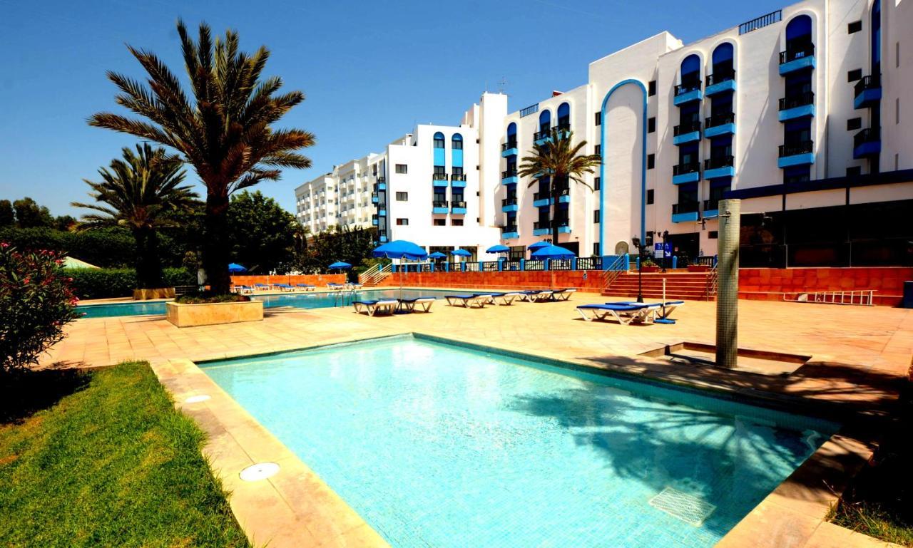 Hotel Oasis & 4*
