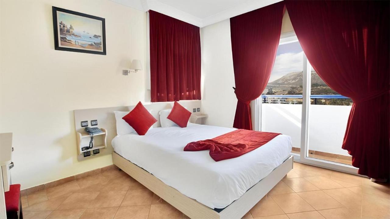 Hotel Tildi & 4*