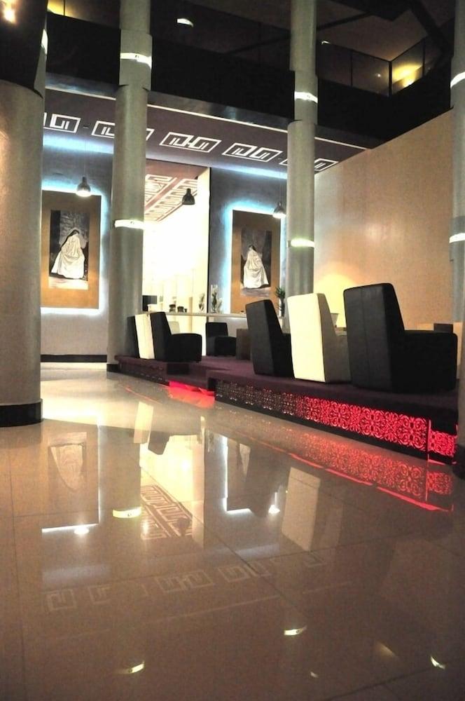 La (adults Only) Hotel