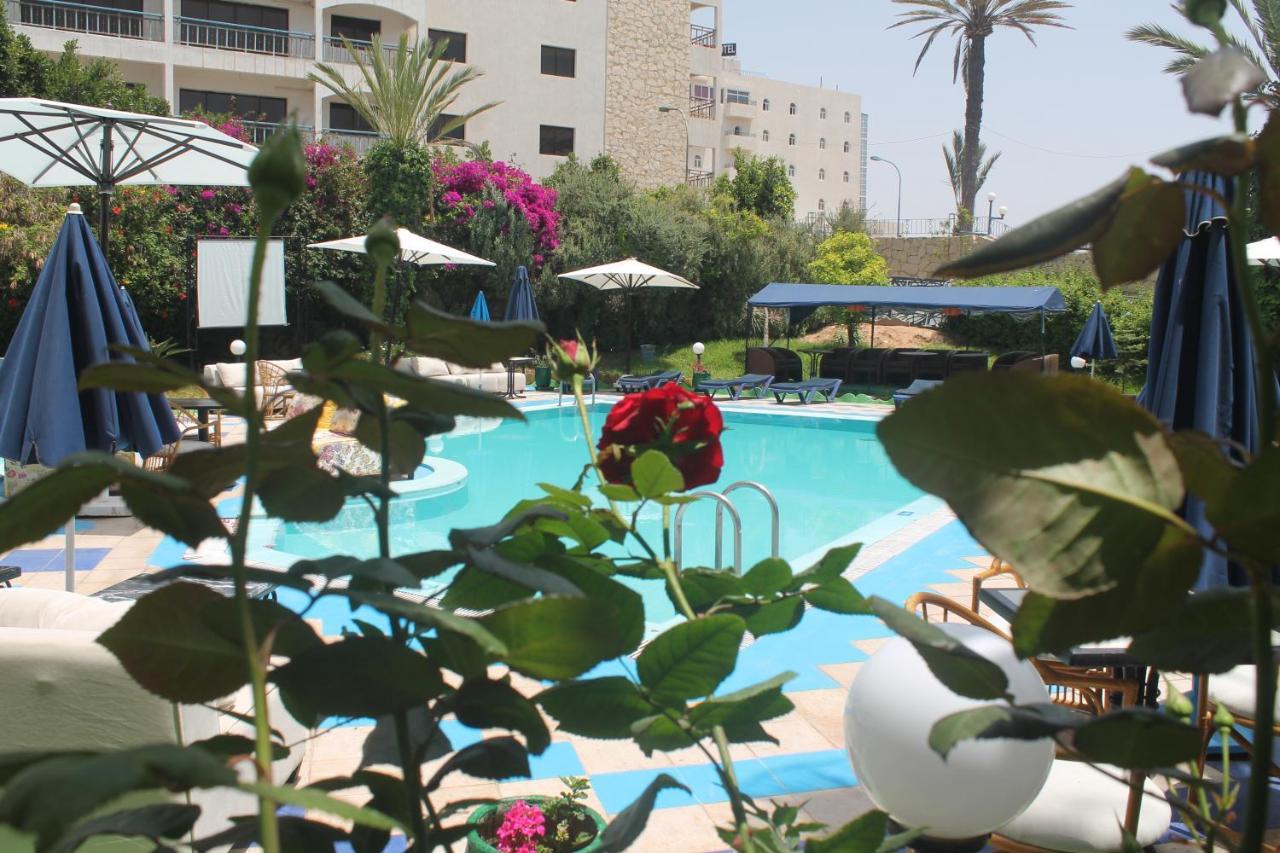 Rihab Aparthotel 3*