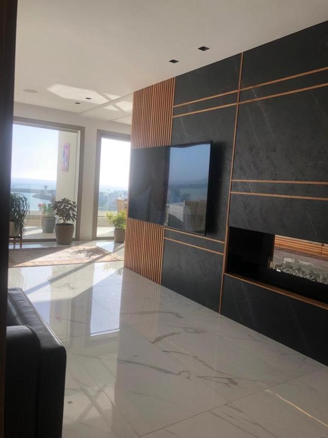 New Luxury Sea View Apartment *