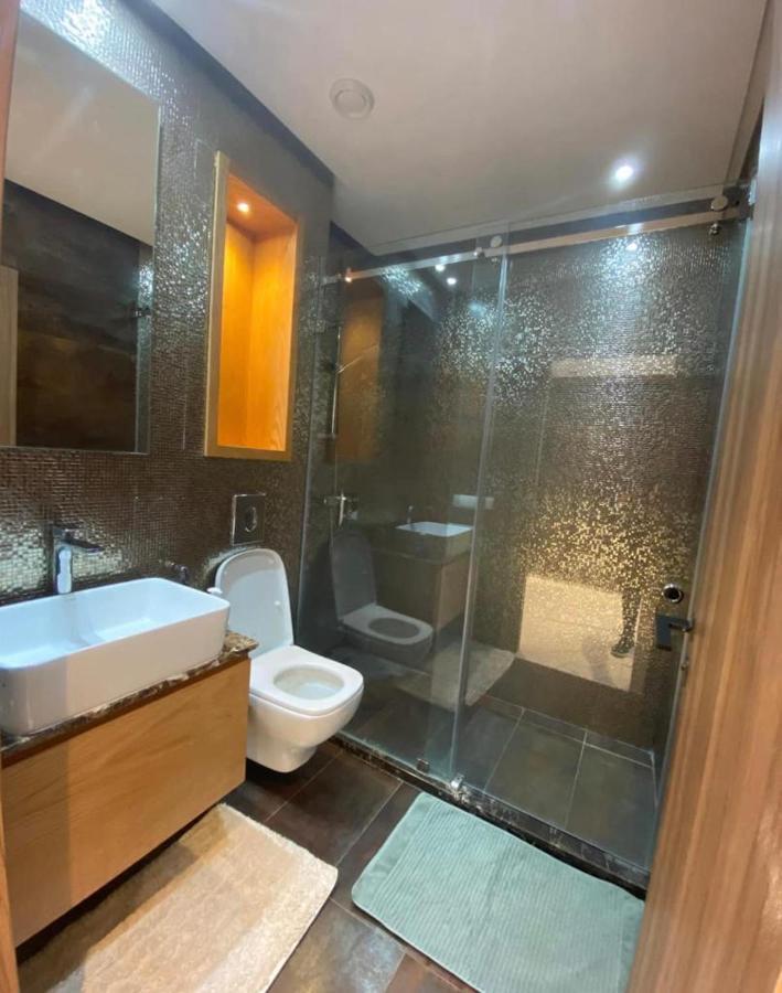 New Luxury Sea View Apartment