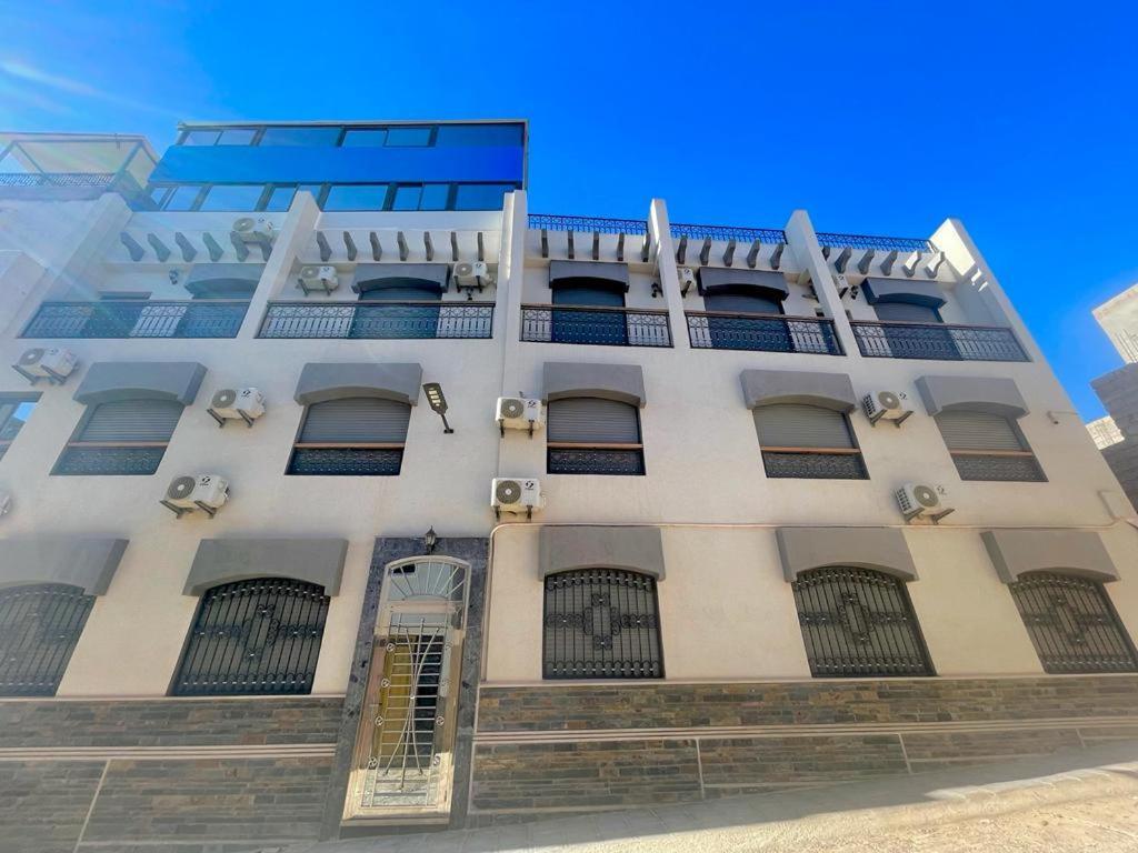 Maison Lyazid Apartment *