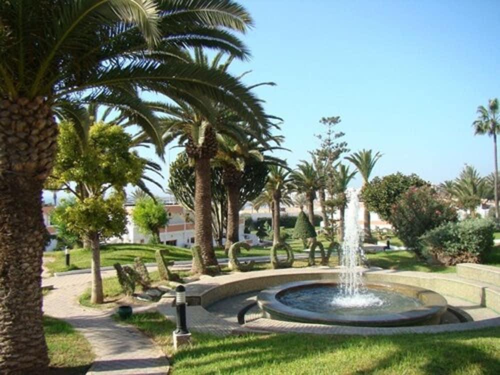 Club Almoggar Garden Hotel 4*
