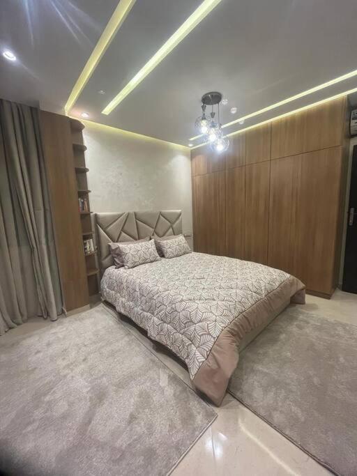 Fibre Optique, Propre, Calme, Equipe, Cameras De Surveillance, Climatisations Reversibles Pour Chauffer, Televisions, Parking, Parc, Agadir, 7 Personnes, Acces A Pieds Aux Magasins, Cafes Et Restaurants Agadir