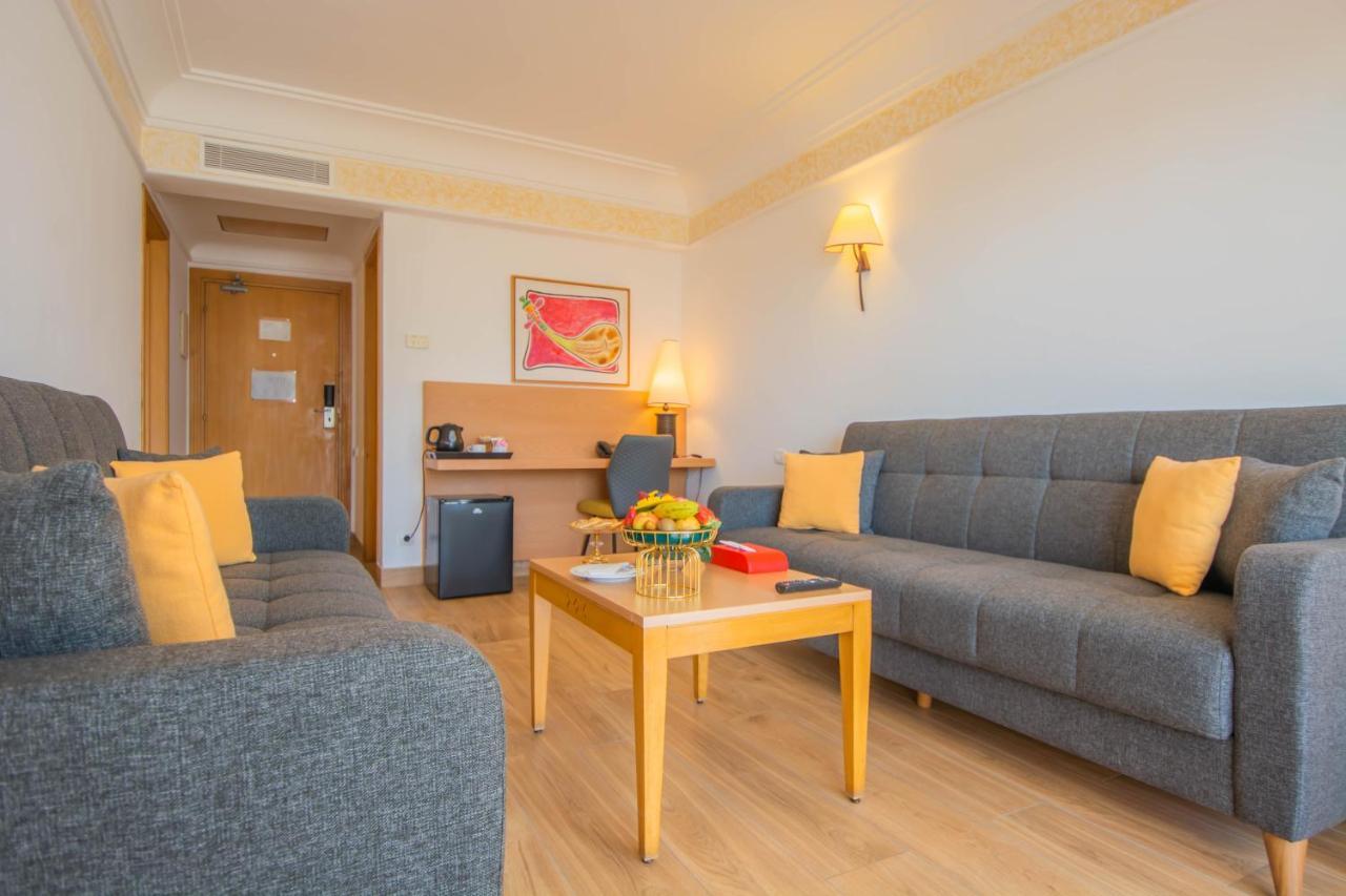 Timoulay And Hotel