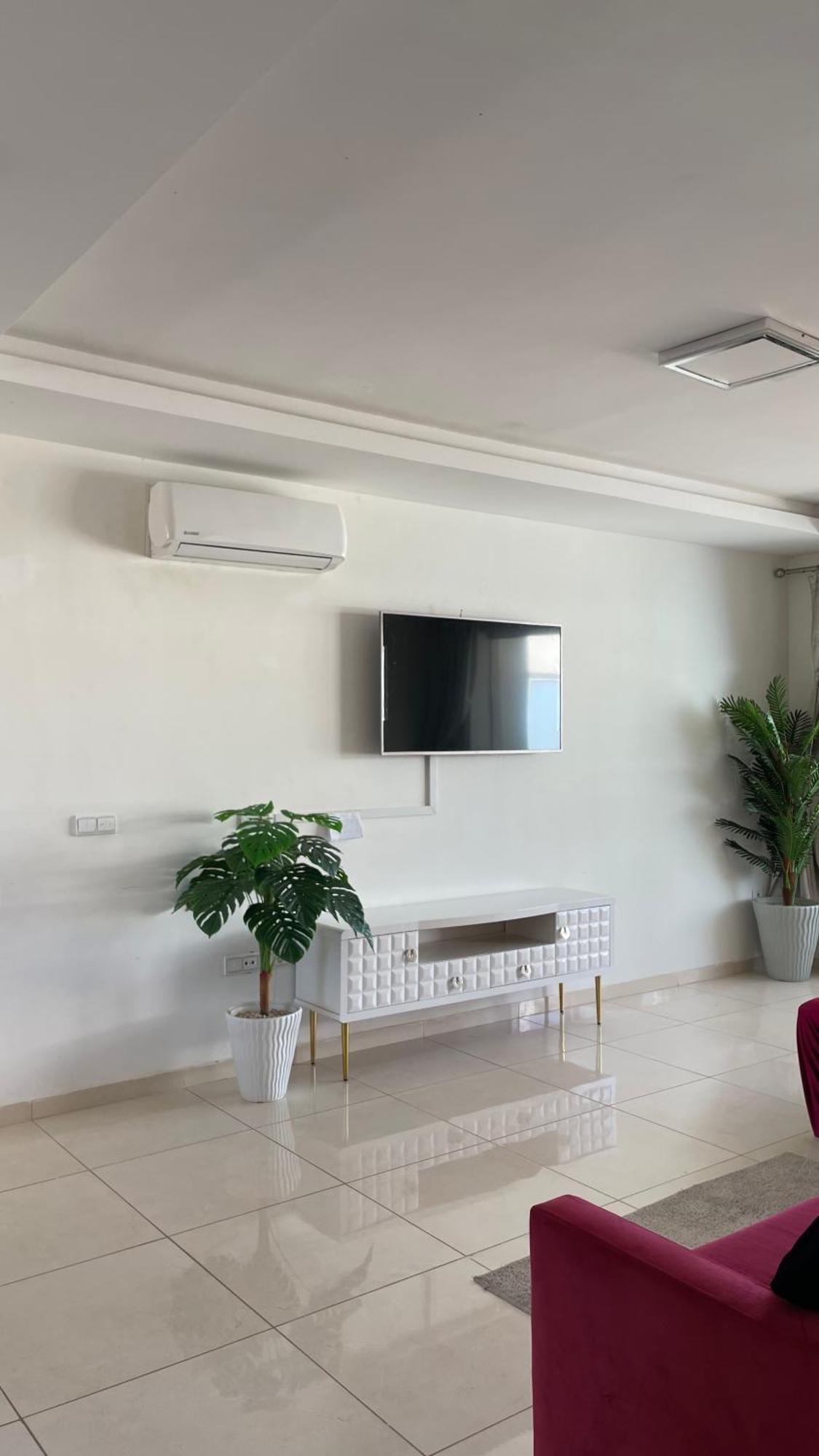 Apparemment Sunset Apartment