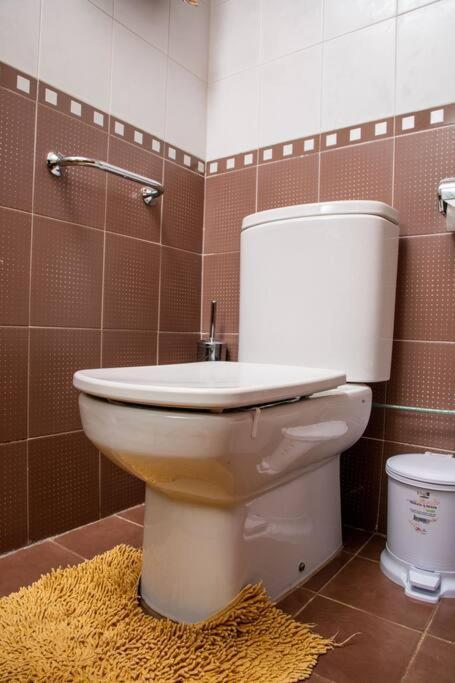 Spacious Beachview Marina - Families Only Appartement